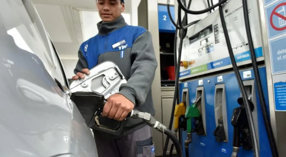Las petroleras prometen normalizar el abastecimiento de combustibles en los próximos días