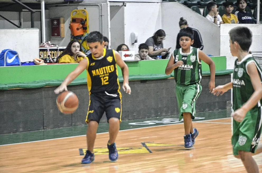Gimnasia Verde lidera en soledad