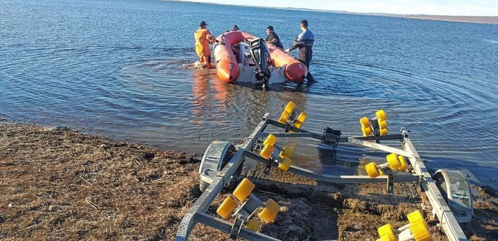 A 18 días de la desaparición de Baruc sigue la búsqueda en el lago Muster