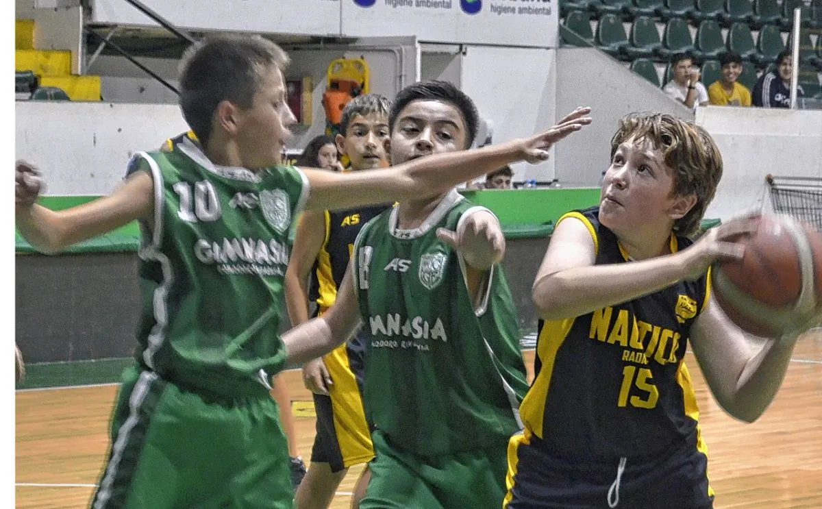 Sábado con mucho básquetbol local | Diario Crónica