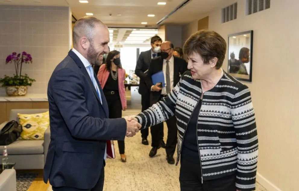 El Gobierno pagará US$ 368 millones al FMI y espera por la primera revisión del acuerdo