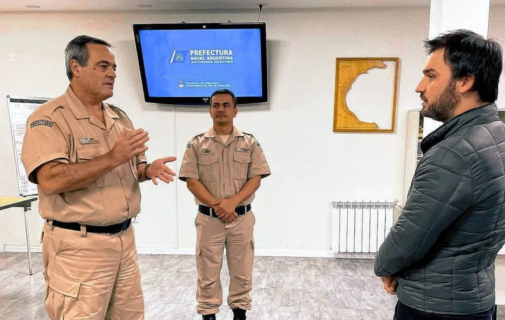 Torres en Comodoro: “El trabajo de la prefectura naval es clave para cuidar nuestros recursos y soberanía sobre el mar argentino”