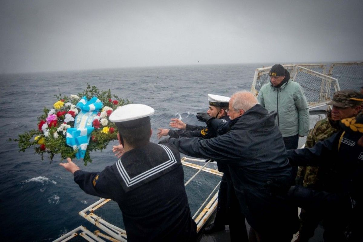 Rindieron homenaje a los caídos en el hundimiento del crucero General Belgrano, a 40 años de la guerra de Malvinas