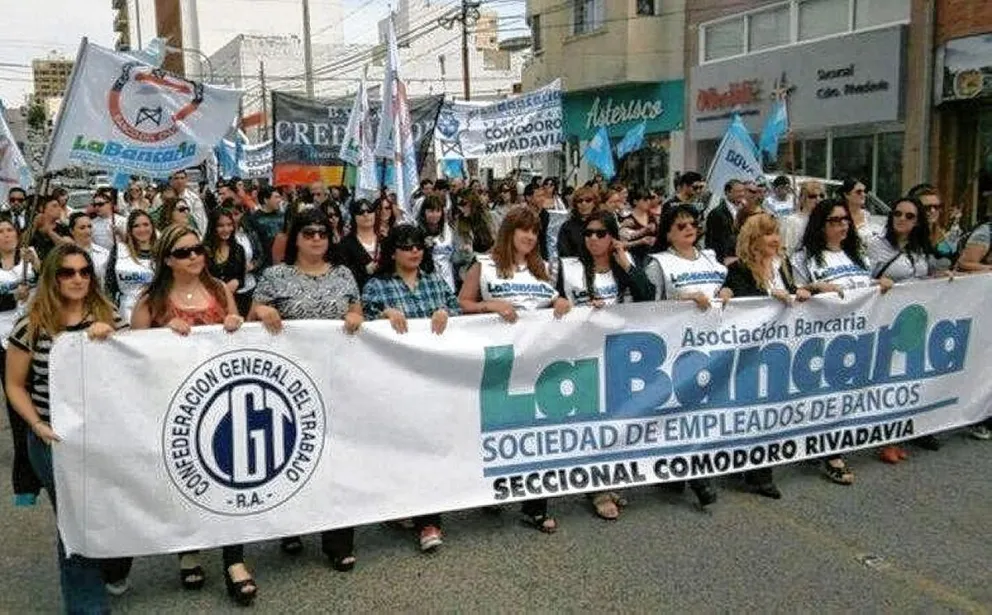 Retoman paritarias bancarias pero  advierten por nuevo paro por 48 horas