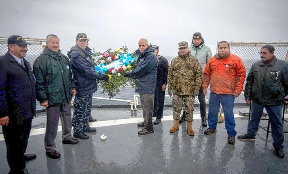 Sentida ceremonia-homenaje al crucero ARA  “General Belgrano” en el lugar de su hundimiento