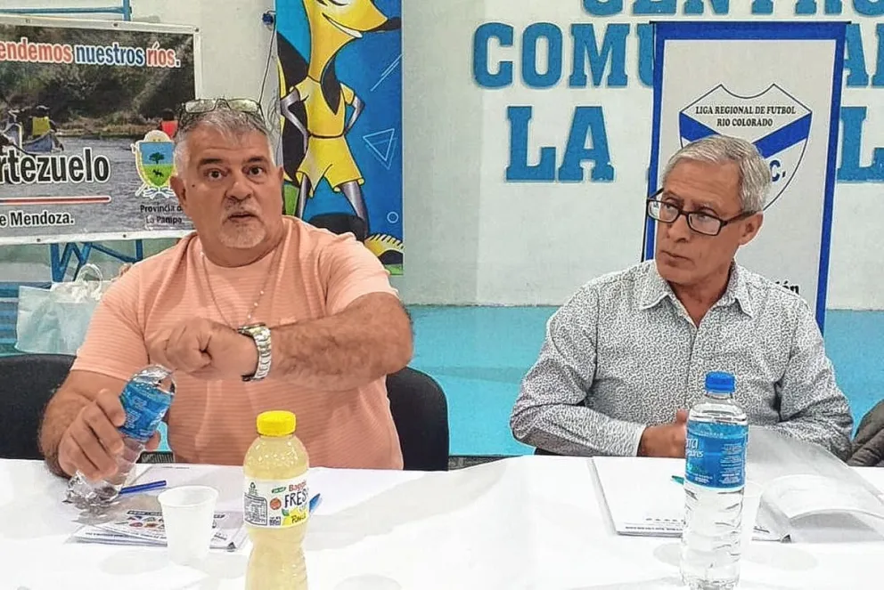 Ariel Bordeira participó de la reunión de la Federación de Fútbol Patagónica