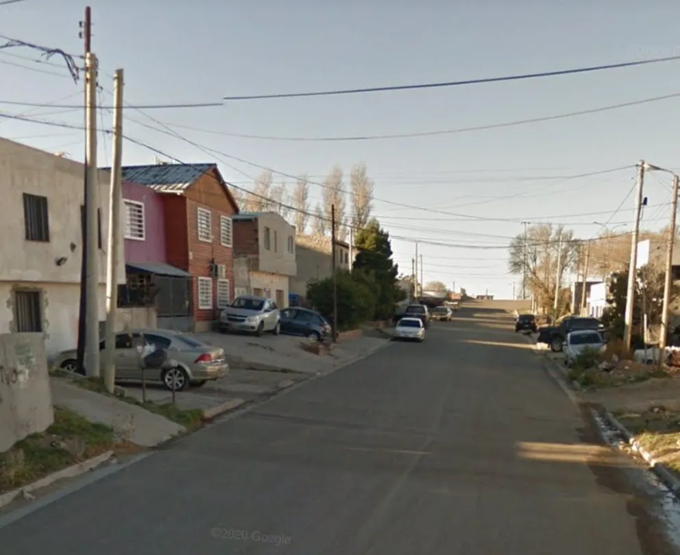 Incendiaron el vehículo de un policía 