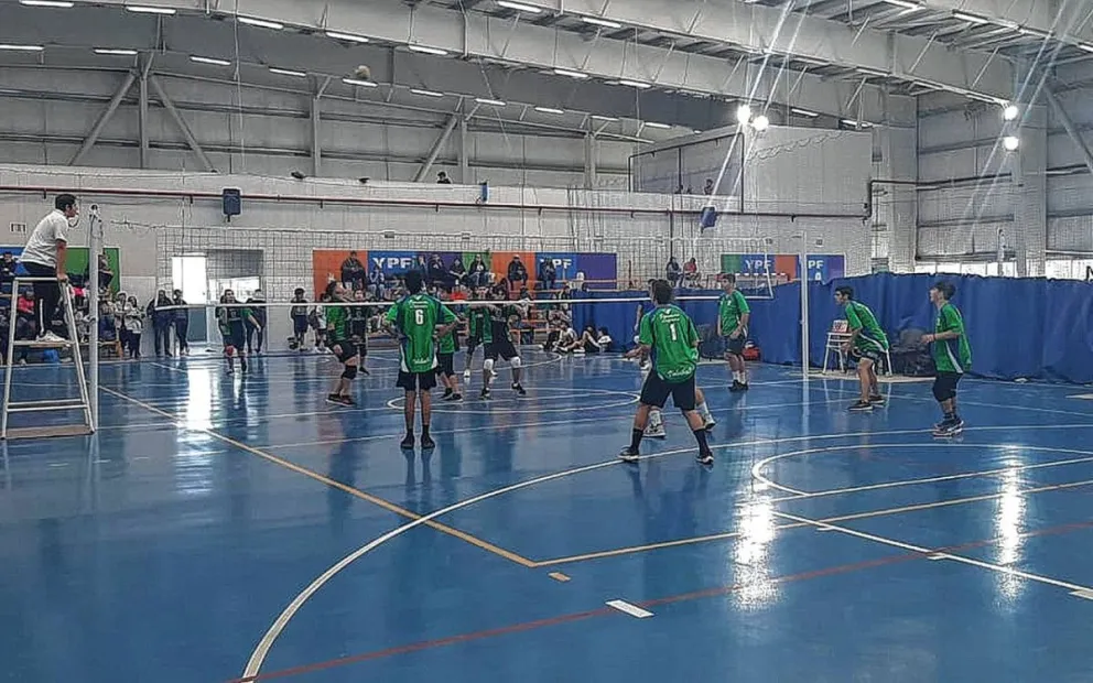 Laprida lidera en el arranque de la Liga Municipal de Vóley