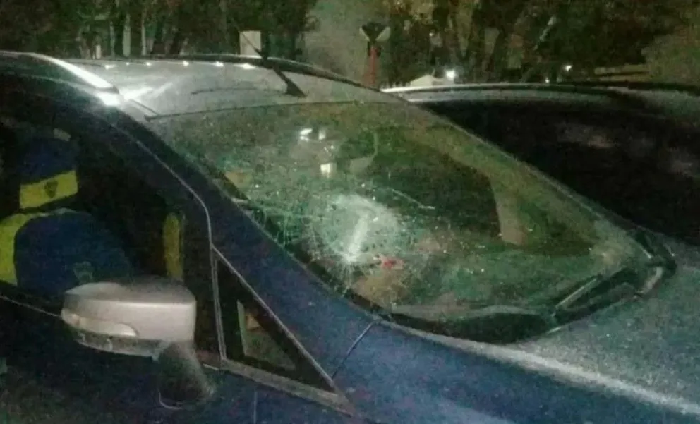 Río Gallegos: chocaron, uno se bajó con un bate de béisbol y se rompieron los parabrisas