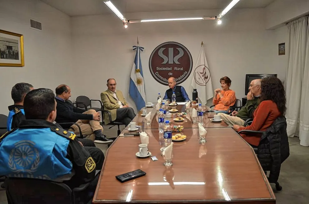 El ministro de Seguridad se reunió con dirigentes de la Sociedad Rural de Comodoro Rivadavia