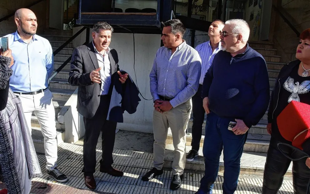 Vecinalistas y vecinos reclamaron por más ambulancias para la ciudad