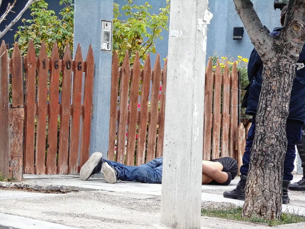 Quince días de prisión para los detenidos por el asalto a estación de servicio del “ACA” de Trelew