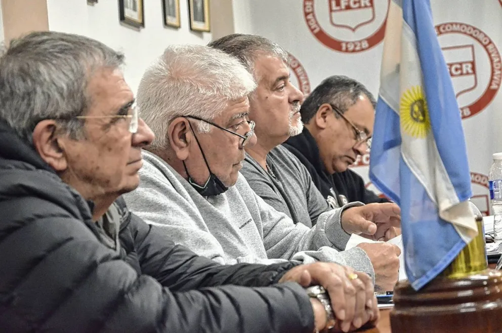 El futbol comenzará el 14 de mayo