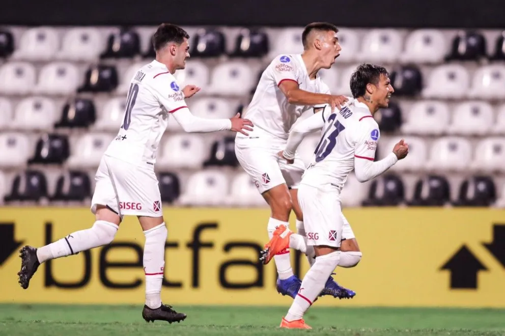 Con distintas realidades, Independiente y Huracán se enfrentan en Avellaneda